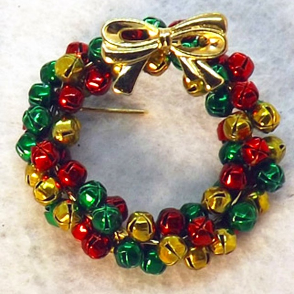 VTG Christmas Wreath Brooch